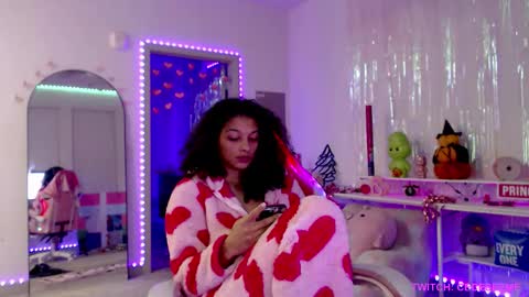 Snapshot of princess_cece chatting on 01-07-26, 12:51 Cece NEXT LIVESTREAM -- DEC. 4th 7 PM CST online show from 01-07-26, 12:51