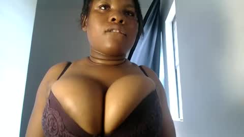 Snapshot of princess_karinaa chatting on 04-23-26, 01:02 Karina online show from 04-23-26, 01:02