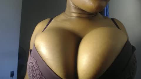 Snapshot of princess_karinaa chatting on 05-30-26, 05:59 Karina online show from 05-30-26, 05:59
