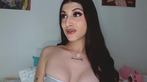 Sophie online show from 02-08-26, 05:11