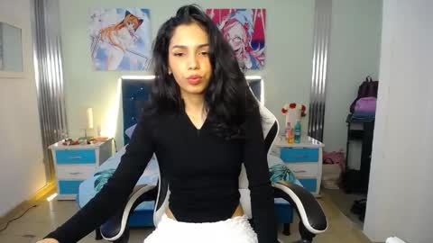 princess_skinny18 online show from 06-01-26, 09:16