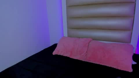 princess_tokyo_ online show from 01-06-26, 08:01