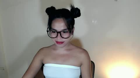 Snapshot of princess_yurie chatting on 03-02-25, 11:20 Yurie online show from 03-02-25, 11:20