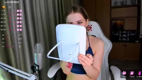 princessaalicc online show from 12-04-25, 01:42