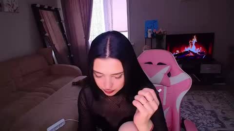 princessamira1 online show from 04-23-26, 08:35