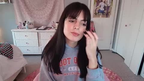 Snapshot of princesselysia99 chatting on 11-05-25, 04:29 Princess Elysia online show from 11-05-25, 04:29