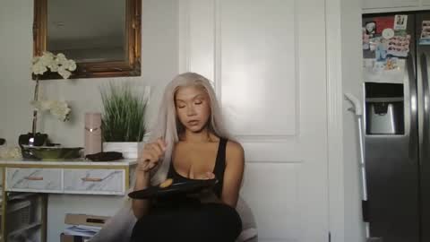 Snapshot of princesskimami chatting on 10-02-25, 04:14 princesskimami online show from 10-02-25, 04:14