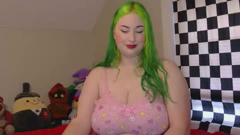 Snapshot of princesskiracb chatting on 10-22-25, 02:06 Princess Kira online show from 10-22-25, 02:06