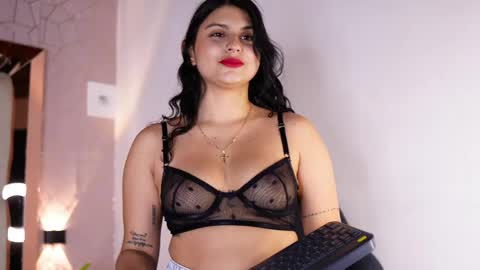 Snapshot of princessluu chatting on 05-01-26, 07:51 Lu online show from 05-01-26, 07:51