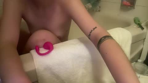 princessoftenis44 online show from 12-01-25, 04:34