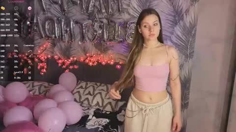 Hina online show from 04-24-26, 03:47