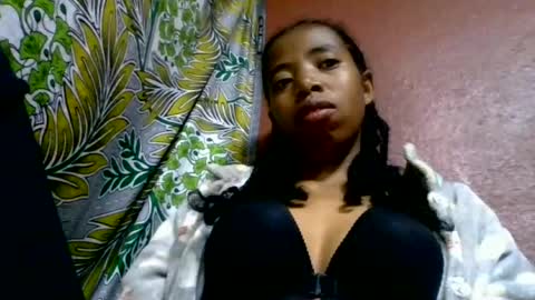 Snapshot of prisca880319 chatting on 06-29-26, 10:15 prisca880319 online show from 06-29-26, 10:15