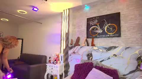 Snapshot of prishaa chatting on 06-26-26, 03:16 PRISHArMANA online show from 06-26-26, 03:16