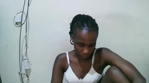 Snapshot of pritty_amber chatting on 05-13-26, 10:38 pritty_amber online show from 05-13-26, 10:38