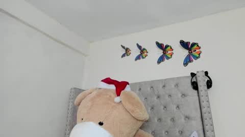 Snapshot of profanared chatting on 12-27-24, 07:24 Profana Red online show from 12-27-24, 07:24