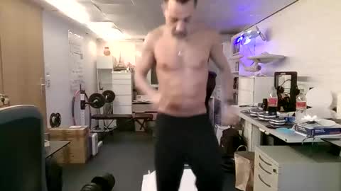 Snapshot of profsmartta chatting on 12-14-25, 04:51 profsmartta online show from 12-14-25, 04:51