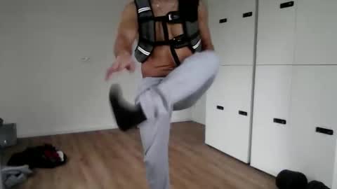 Snapshot of profsmartta chatting on 12-21-25, 08:10 profsmartta online show from 12-21-25, 08:10