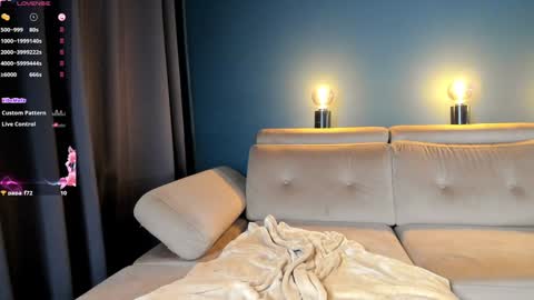 Snapshot of project_raven chatting on 12-15-24, 07:53 Raven but you can call me sweetie or honey too online show from 12-15-24, 07:53