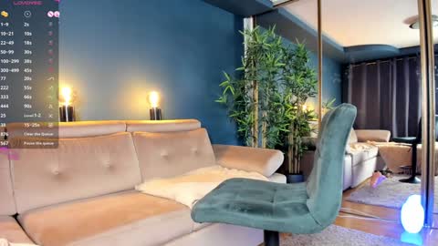 Snapshot of project_raven chatting on 01-25-25, 08:42 Raven but you can call me sweetie or honey too online show from 01-25-25, 08:42