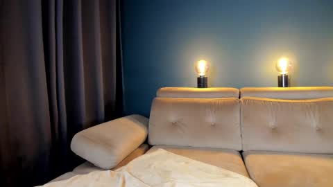 Snapshot of project_raven chatting on 10-10-25, 05:56 Raven but you can call me sweetie or honey too online show from 10-10-25, 05:56