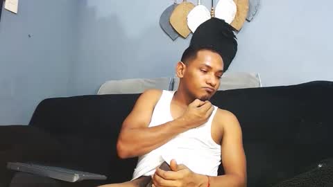 Grande y Gruesa online show from 02-12-26, 07:47