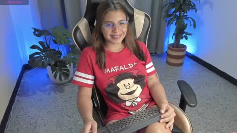    INDEPENDENT MODEL online show from 02-05-25, 06:13