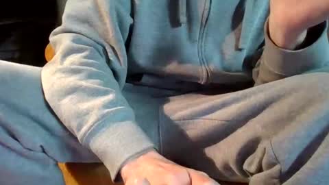 Snapshot of pspee313 chatting on 12-14-25, 09:52 pspee313 online show from 12-14-25, 09:52