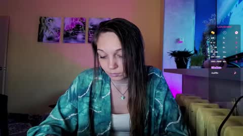 Snapshot of psyheya chatting on 11-08-25, 01:33 LUCY ----- online show from 11-08-25, 01:33