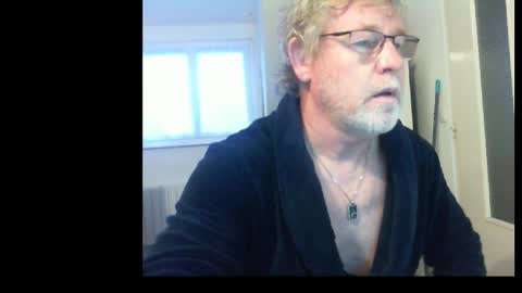Snapshot of ptitrouquin chatting on 12-16-25, 08:08 ptitrouquin online show from 12-16-25, 08:08