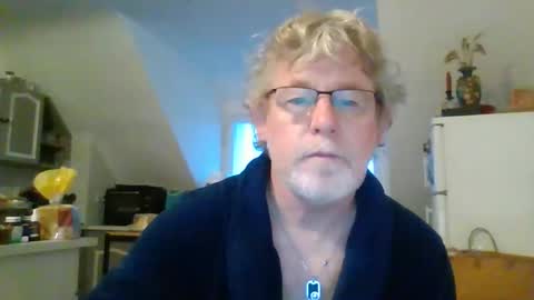 Snapshot of ptitrouquin chatting on 12-22-25, 08:11 ptitrouquin online show from 12-22-25, 08:11