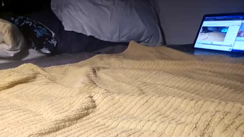 Snapshot of ptut82 chatting on 11-27-25, 08:16 ptut82 online show from 11-27-25, 08:16