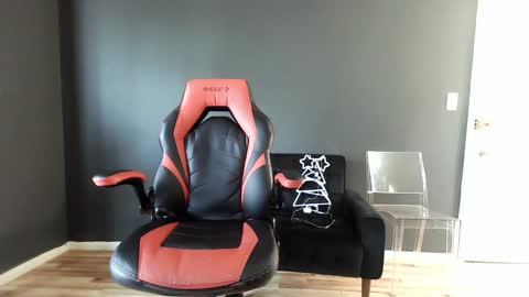 Snapshot of puddinforlife chatting on 01-03-25, 03:12 Krystle online show from 01-03-25, 03:12