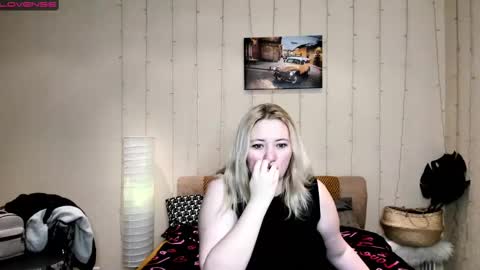 puffybun online show from 03-03-25, 12:04