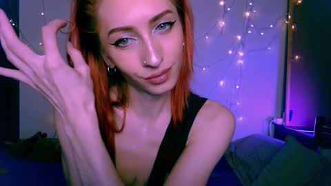 Snapshot of pufpufog chatting on 12-18-24, 01:45 EsteticHouse online show from 12-18-24, 01:45