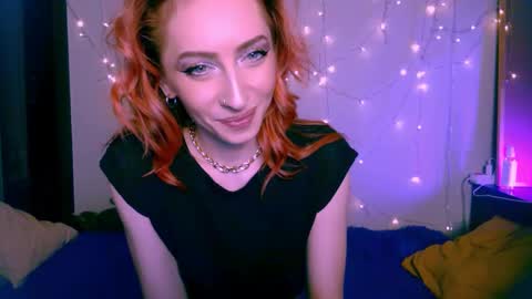 Snapshot of pufpufog chatting on 12-22-24, 12:38 EsteticHouse online show from 12-22-24, 12:38