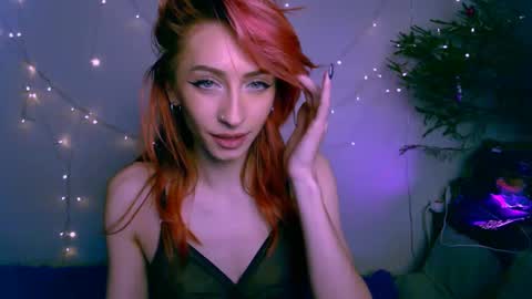 Snapshot of pufpufog chatting on 01-04-25, 12:27 EsteticHouse online show from 01-04-25, 12:27