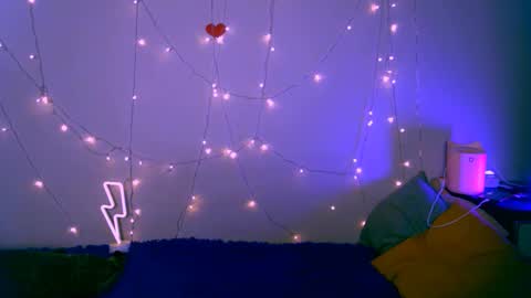 Snapshot of pufpufog chatting on 02-12-25, 05:05 EsteticHouse online show from 02-12-25, 05:05