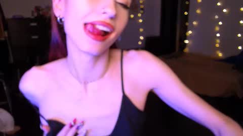 Snapshot of pufpufog chatting on 03-05-25, 04:13 EsteticHouse online show from 03-05-25, 04:13