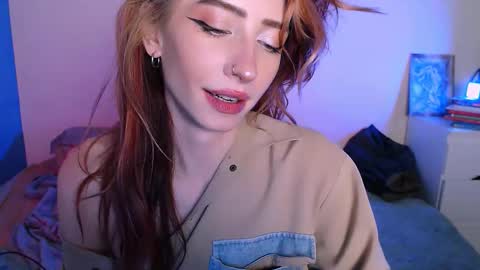 Snapshot of pufpufog chatting on 10-30-25, 01:12 EsteticHouse online show from 10-30-25, 01:12