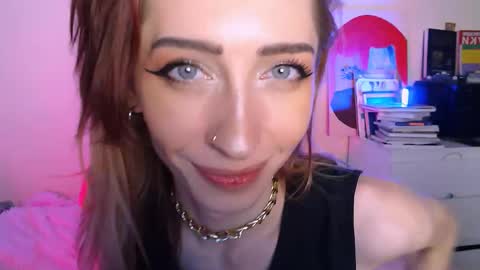 Snapshot of pufpufog chatting on 11-26-25, 03:13 EsteticHouse online show from 11-26-25, 03:13