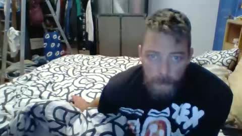 pug2222 online show from 09-28-25, 03:01