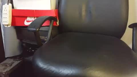 puky_mza online show from 04-18-26, 04:38