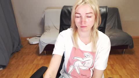 Polly online show from 12-15-24, 03:53