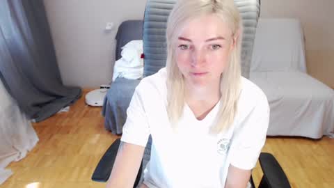 Polly online show from 06-22-26, 05:37