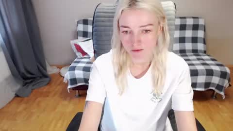 Polly online show from 07-09-26, 04:49