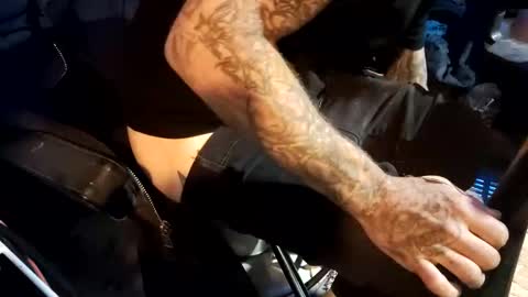 Snapshot of pumpboy6688 chatting on 10-31-25, 06:58 Pumpboy6688 online show from 10-31-25, 06:58