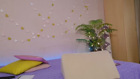 Snapshot of pumpkin_jumping_ chatting on 12-12-24, 10:13 Daffi online show from 12-12-24, 10:13