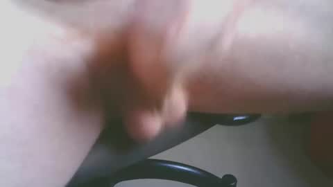 Snapshot of pumuki714122 chatting on 11-30-25, 09:24 pumuki714122 online show from 11-30-25, 09:24