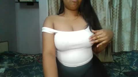 Snapshot of puneripiya chatting on 11-26-25, 08:21 sania 141414 online show from 11-26-25, 08:21