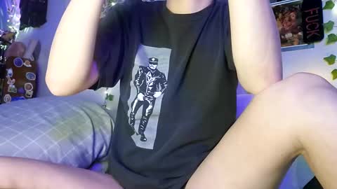 Snapshot of pupgender chatting on 01-27-25, 07:35 Rhys online show from 01-27-25, 07:35